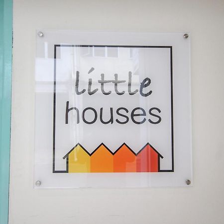 Little Houses クチン エクステリア 写真